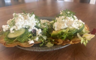 Vafler med hytteost, avocado & grønt